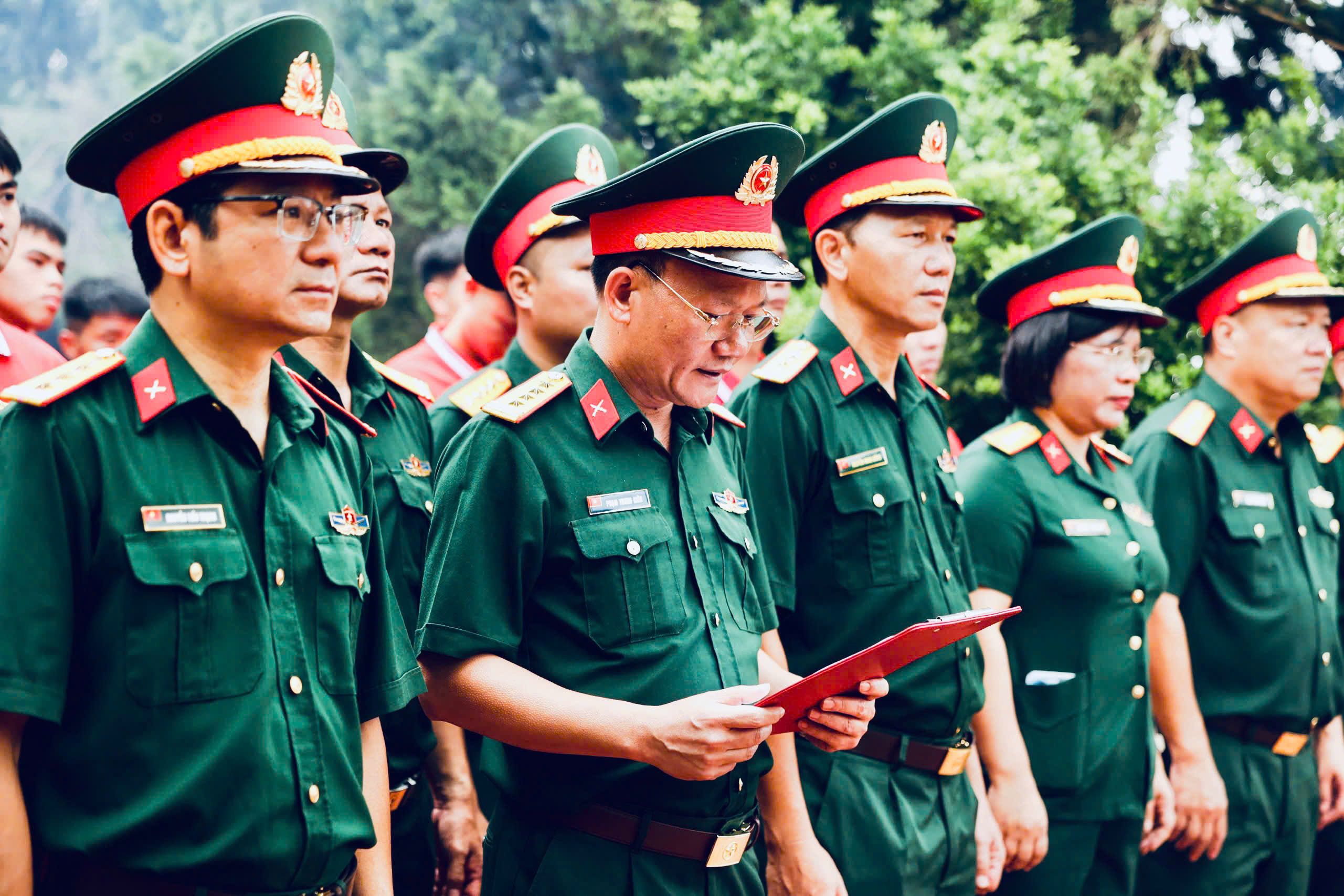 Cẩu thủ Thể Công - Viettel dâng hương tưởng nhớ các anh hùng liệt sĩ