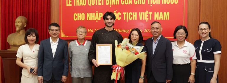 Lương Chí Khải: Cầu thủ Việt kiều nhập tịch đầu tiên trong lịch sử Thể Công - Viettel