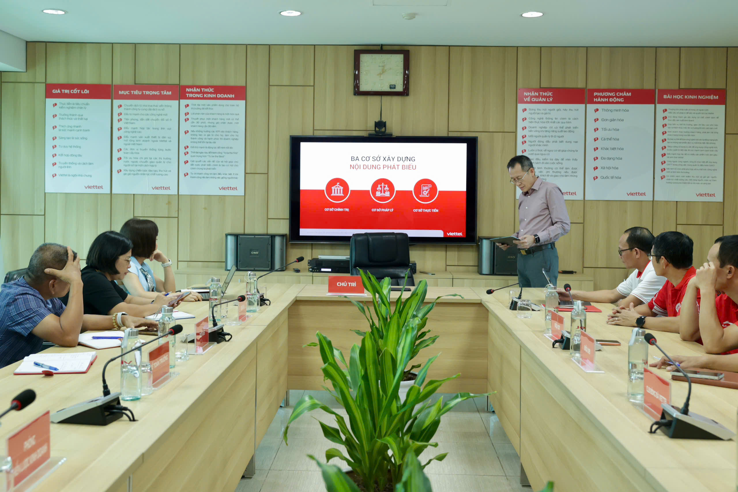 Thể Công - Viettel nâng tầm văn hóa, chuẩn mực lãnh đạo