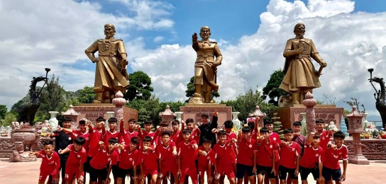 U14 Thể Công - Viettel về nguồn tại Bạch Đằng Giang, tiếp thêm tinh thần chiến binh áo lính