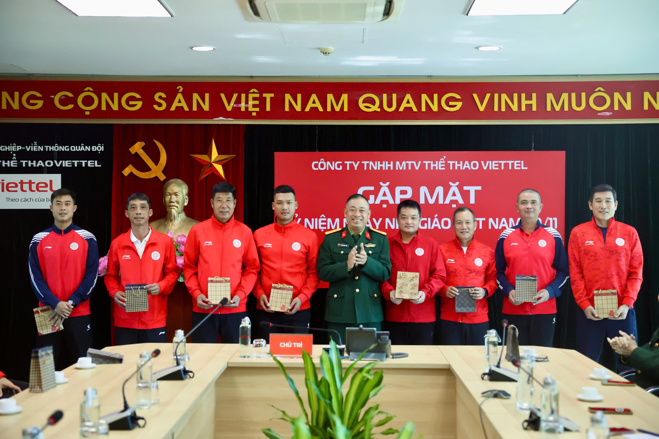 z7243804012862_46d1737e3de252a10737e2bdf6e243d0